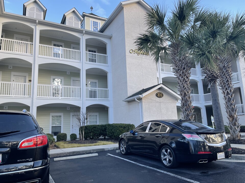 104 Cypress Point Ct, Unit 104 Augusta World Tour in Myrtle Beach, SC - Foto de edificio