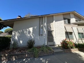 75 N San Marcos Rd in Santa Barbara, CA - Building Photo - Building Photo