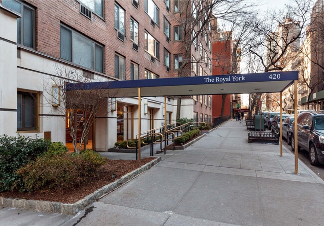 420 E 64th St, Unit W7H in New York, NY - Foto de edificio - Building Photo