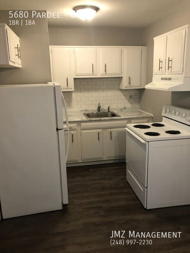 5680 Pardee Ave in Dearborn Heights, MI - Building Photo - Building Photo