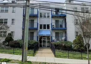 2351 16th St SE in Washington, DC - Building Photo