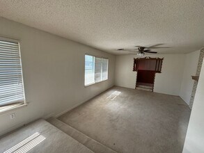 598 W N Washington St in Abilene, TX - Building Photo - Building Photo