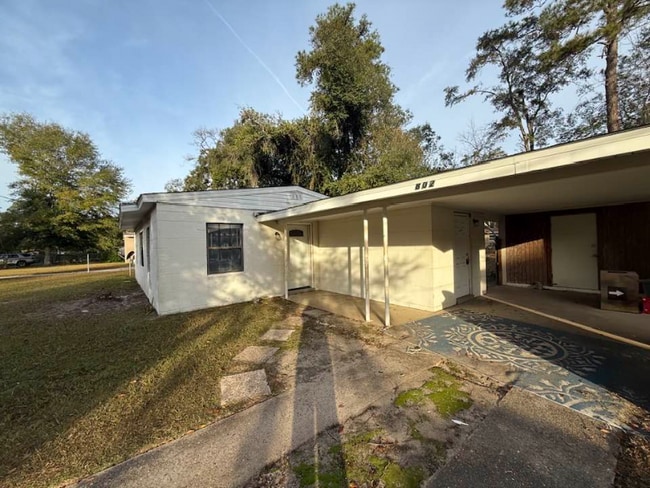 802 Apache St in Tallahassee, FL - Foto de edificio - Building Photo