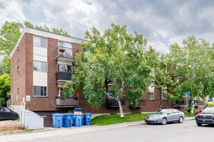 4160 Du Souvenir Ch in Laval, QC - Building Photo