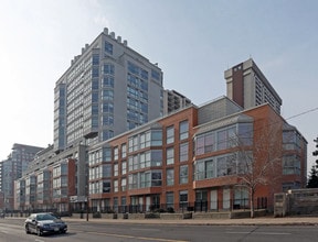 1000 Mount Pleasant in Toronto, ON - Building Photo - Building Photo