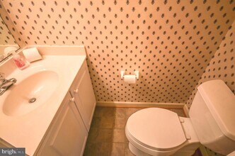 13776 Lambertina Pl in Rockville, MD - Building Photo - Building Photo