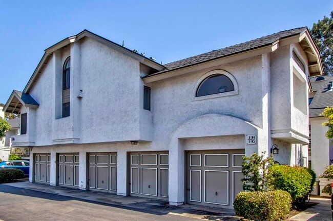 property at 534 Via De La Valle
