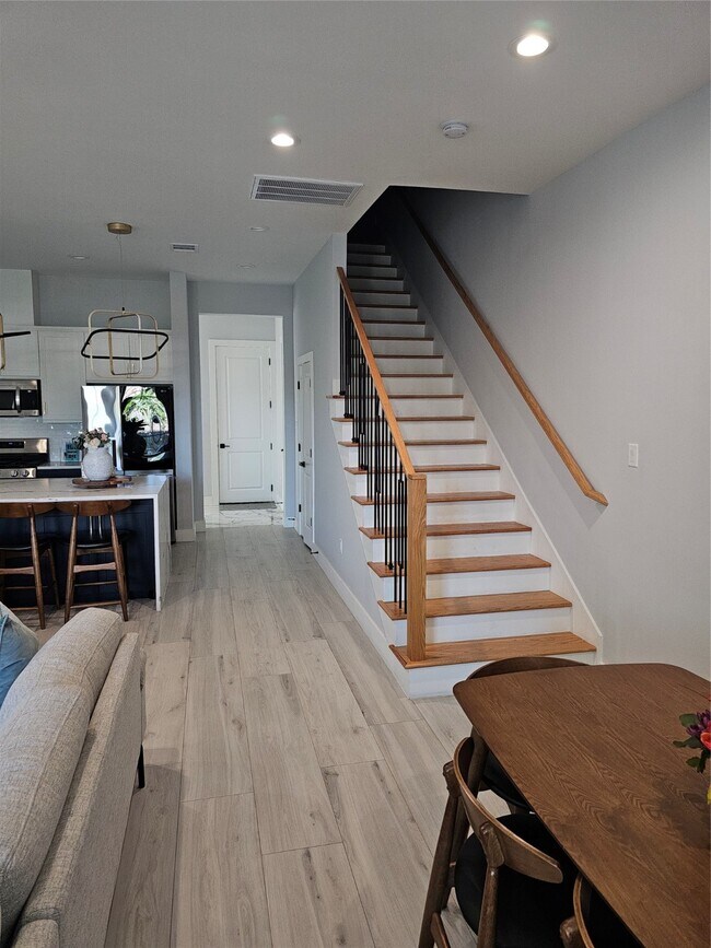 property at 4427 Elmwood St