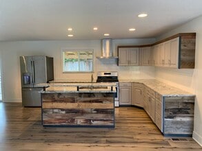 12705 NW 44th Ave in Vancouver, WA - Building Photo - Building Photo