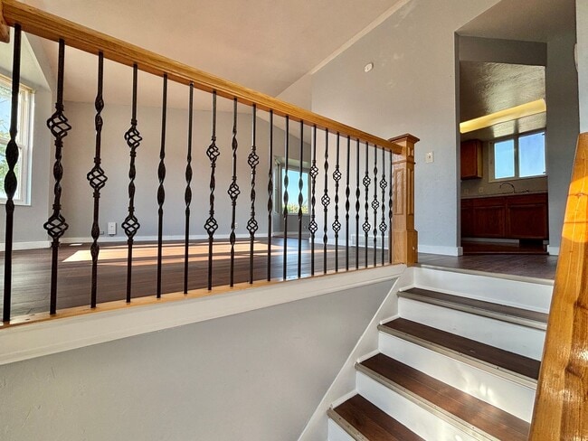 6105 S Copper City Dr in Kearns, UT - Building Photo - Building Photo