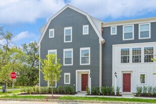 701 Halcyon Ln in Cranberry Township, PA - Building Photo