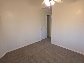 832 Burlingame Ave in Clovis, CA - Building Photo - Building Photo