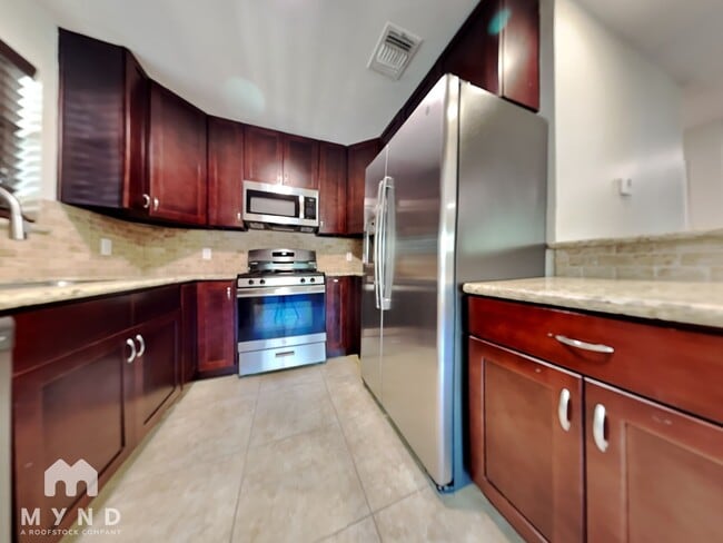 102 Summer Crest Cir in Spring, TX - Foto de edificio - Building Photo