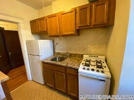 17-19 Washington St., Unit 509 in Malden, MA - Building Photo