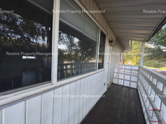 1296 Blaine Ave, Unit 2 in Idaho Falls, ID - Building Photo - Building Photo