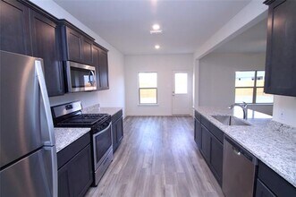 13626 Logan Pass Dr in Ponder, TX - Building Photo - Building Photo