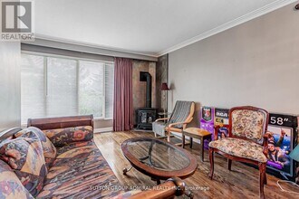 102 Cornwall Rd in Brampton, ON - Building Photo - Building Photo