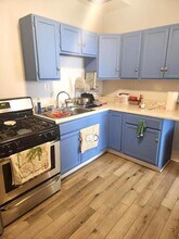 3301 W Potomac Ave, Unit G in Chicago, IL - Foto de edificio - Building Photo