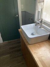 1801 N Evergreen St, Unit Guesthouse in Burbank, CA - Building Photo - Building Photo