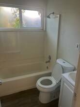 10100 Walnut St in Oakland, CA - Building Photo - Building Photo