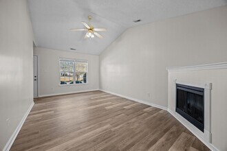 559 Corbin St in Jacksonville, NC - Building Photo - Building Photo