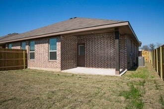 205 Hidden Springs Dr in Bastrop, TX - Building Photo - Building Photo