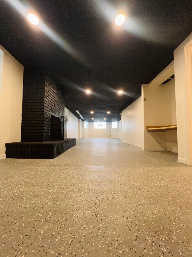 6937 S Merrill Ave, Unit Floor 1