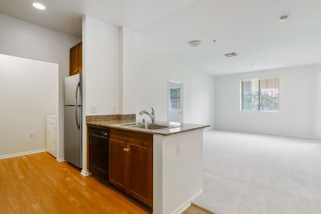 1329 Scholarship in Irvine, CA - Building Photo - Building Photo