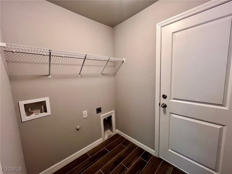 3225 58th St W in Lehigh Acres, FL - Building Photo