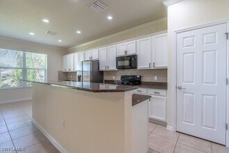 8887 Ravello Ct in Naples, FL - Foto de edificio - Building Photo