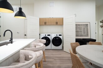 The Vixen in Denver, CO - Building Photo - Building Photo