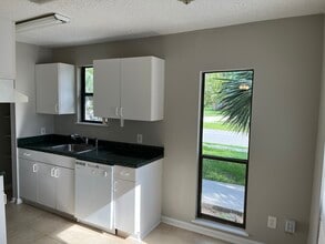 7345 Boysenberry Ln N, Unit Apartment in Jacksonville, FL - Building Photo - Building Photo