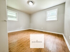 400 Meadow Rd in Laurens, SC - Building Photo - Building Photo