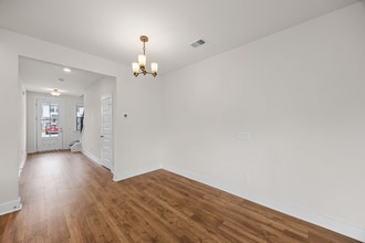 7668 Park Gate Dr in North Charleston, SC - Building Photo - Building Photo