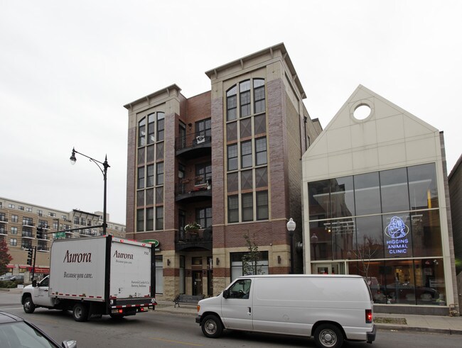 1701 W Belmont Ave in Chicago, IL - Building Photo - Building Photo