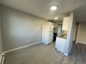 1590 Clinton St, Unit 2 in Aurora, CO - Foto de edificio - Building Photo