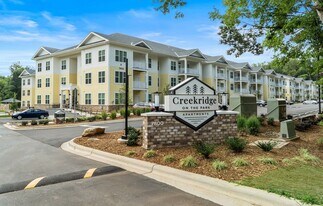 Creekridge on the Park in Charlotte, NC - Building Photo