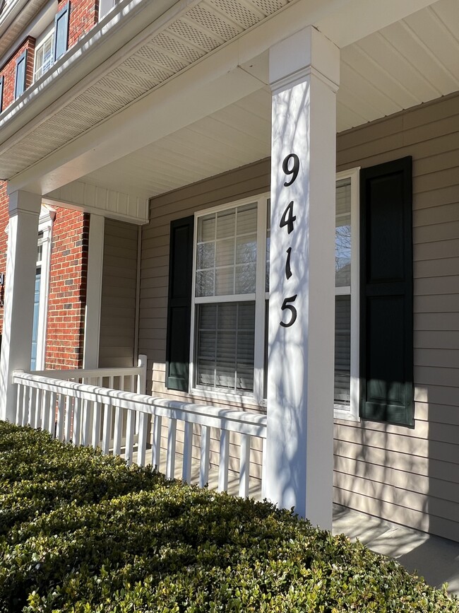 9415 Rosewood Meadow Ln in Huntersville, NC - Foto de edificio - Building Photo