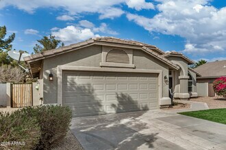 2334 E Rawhide St in Gilbert, AZ - Building Photo - Building Photo