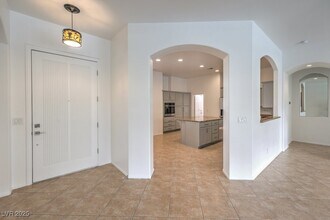 10640 Warrior Ct in Las Vegas, NV - Building Photo - Building Photo