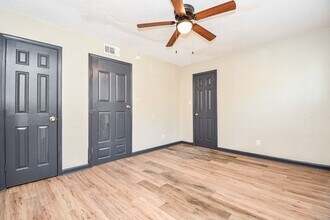 7902 Prestwood Dr in Houston, TX - Building Photo - Building Photo