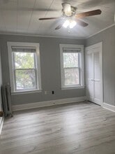 82 Walton St, Unit 2 in Fitchburg, MA - Foto de edificio - Building Photo