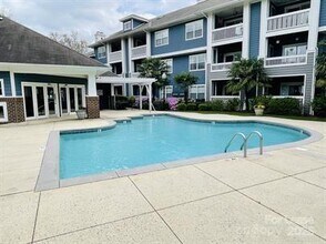 611 Olmsted Park Pl in Charlotte, NC - Building Photo - Building Photo