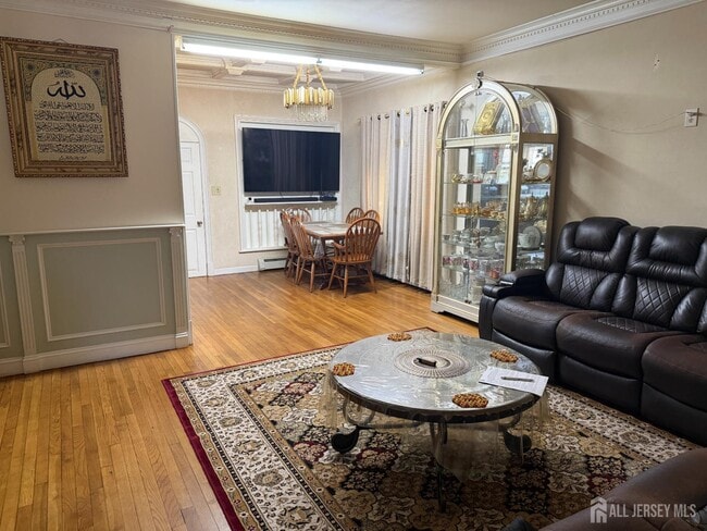 property at 118 Swarthmore Terrace