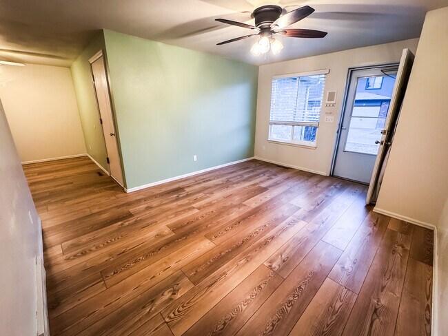 220 E 8th Ave in Longmont, CO - Building Photo - Building Photo