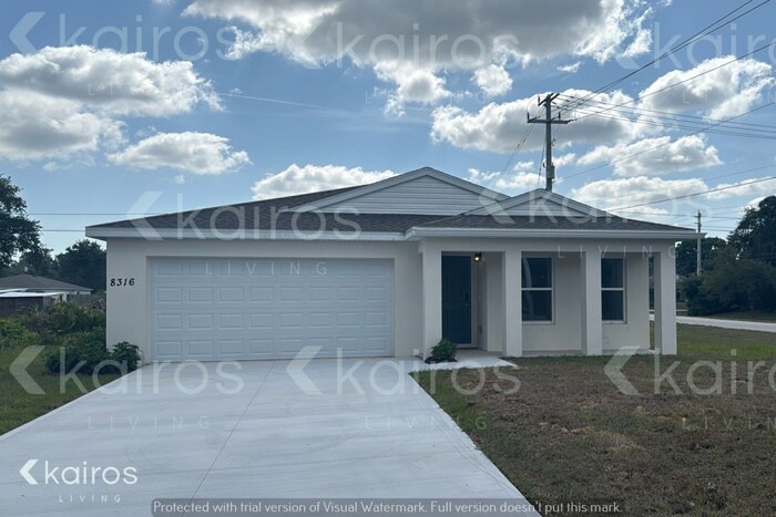 8316 102nd Ave in Vero Beach, FL - Building Photo