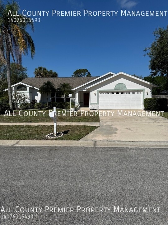 2722 Empire Ave in Melbourne, FL - Building Photo