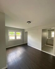 77 Brevator St, Unit 2 in Albany, NY - Foto de edificio - Building Photo