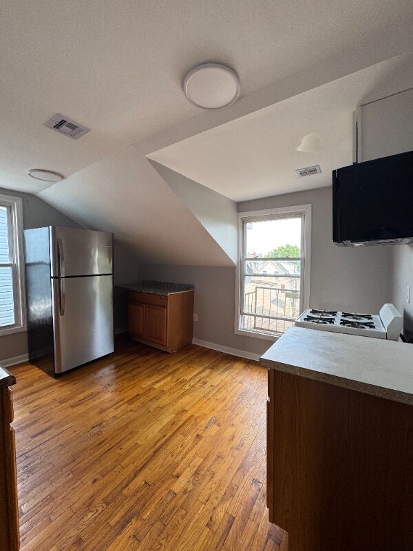 224 S 7th St in Newark, NJ - Foto de edificio - Building Photo