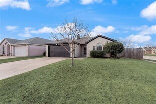 4816 Topaz Ln in Granbury, TX - Building Photo